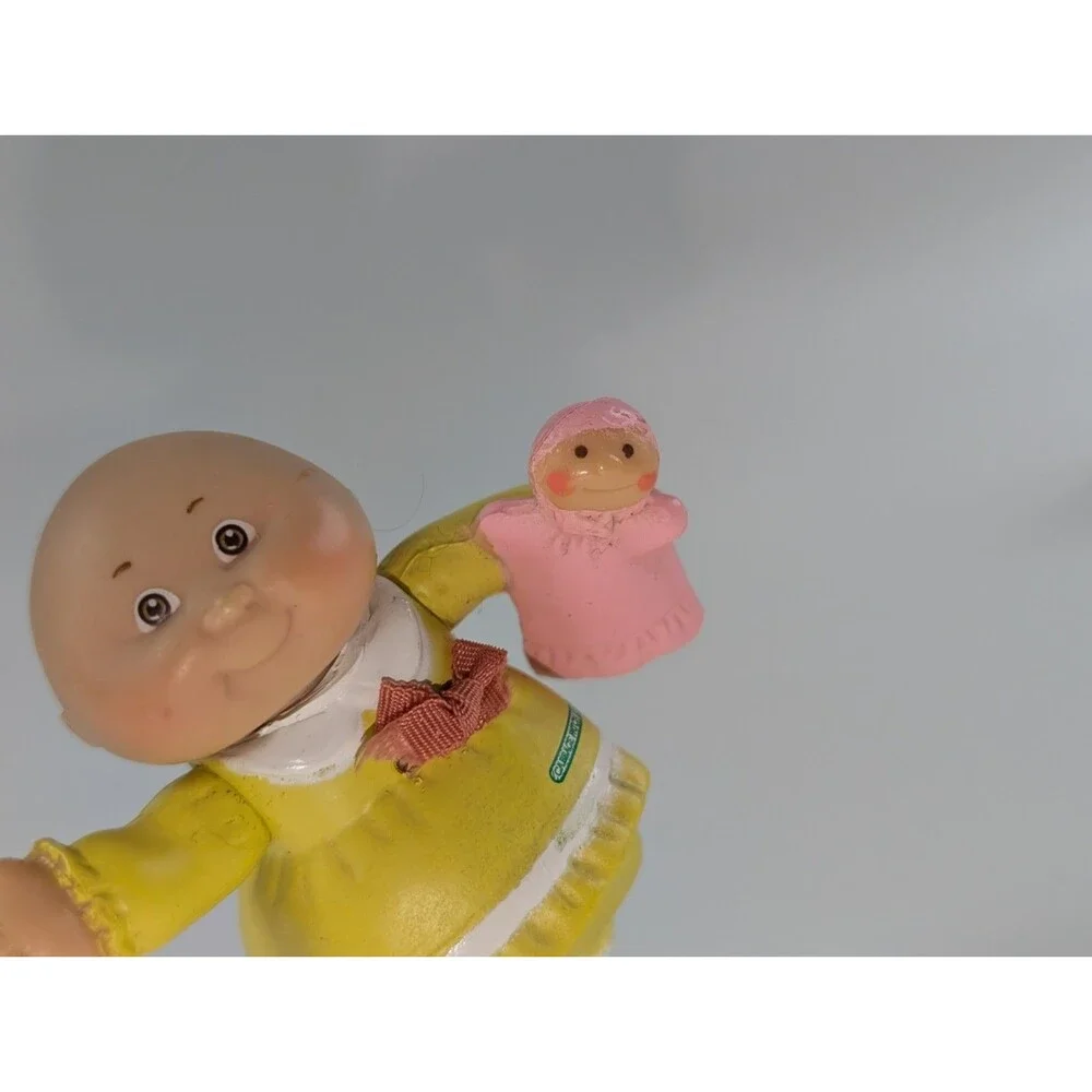 Vintage Cabbage Patch Kids PVC Figures Lot of 2 Baby Dolls w Mini Dolls 1980s